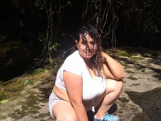 Erotikus videocsevegés CamilaSexHot