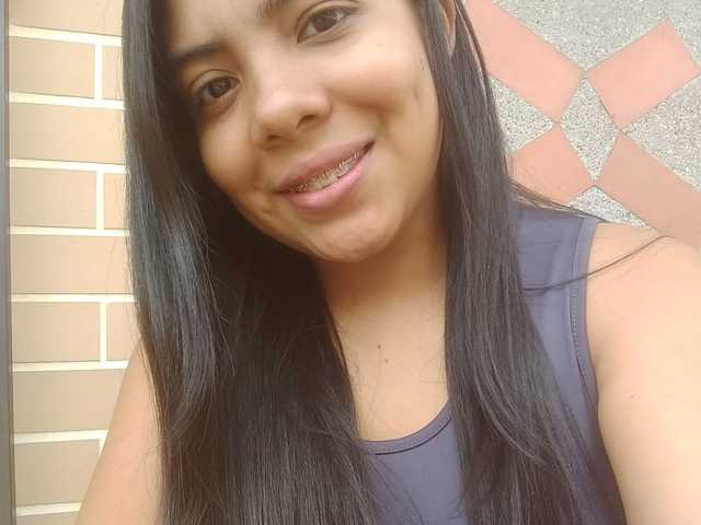 A profil fényképe Camilathomson