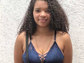 Erotikus videocsevegés CamillWilliam