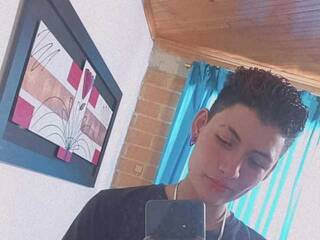 Erotikus videocsevegés camilotomboy18