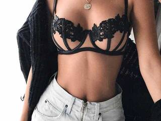 Erotikus videocsevegés candy-sex02