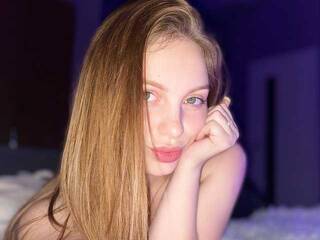 Erotikus videocsevegés CandyDragon