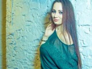 Erotikus videocsevegés candygirl17
