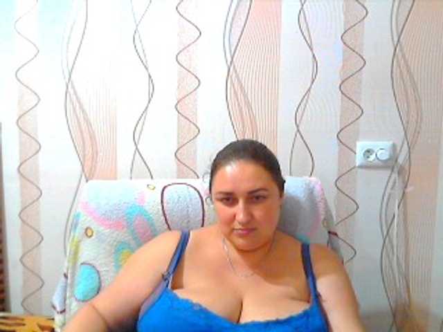 Fényképek CandyHoney if you like me I show you my breasts in a bra !!!!!
