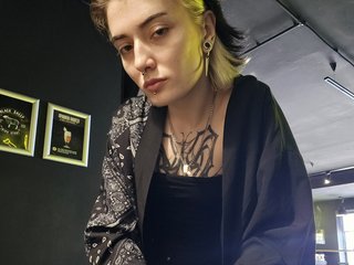 Erotikus videocsevegés CandyLola