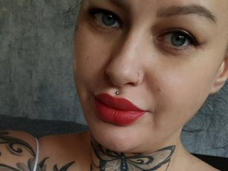 Erotikus videocsevegés CannabisQueen