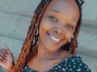 Erotikus videocsevegés Caramelbeauty27