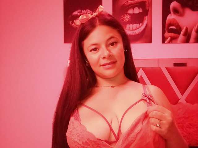 A profil fényképe CARLYY-1