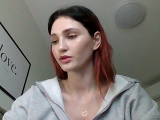 Erotikus videocsevegés CarmelinaDesire