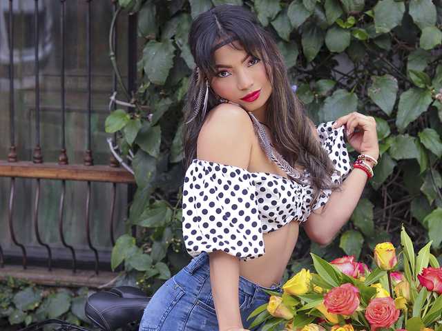 A profil fényképe CarolaSallow