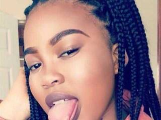 Erotikus videocsevegés Carolina-Cutie