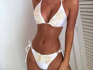 Erotikus videocsevegés CarolinaIsabella