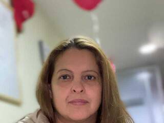 Erotikus videocsevegés Caroline-cm