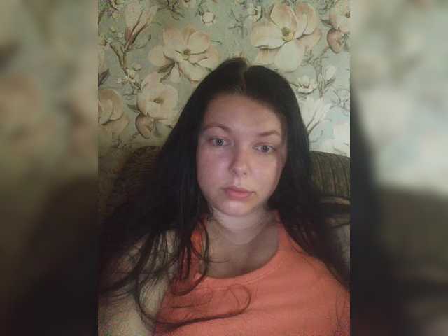 Sugárzási képernyőképek Caroline-Kitty