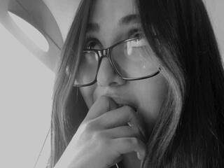 Erotikus videocsevegés Caroline12