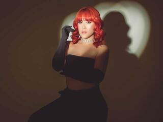 Erotikus videocsevegés CassieAllen