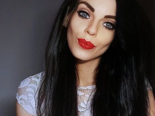Erotikus videocsevegés CassieDoll