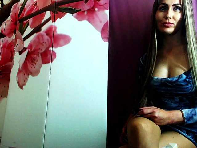 Fényképek Cassssablanca Cam2cam in private chat or in group chat