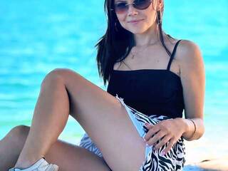 Erotikus videocsevegés Cat-Likaa