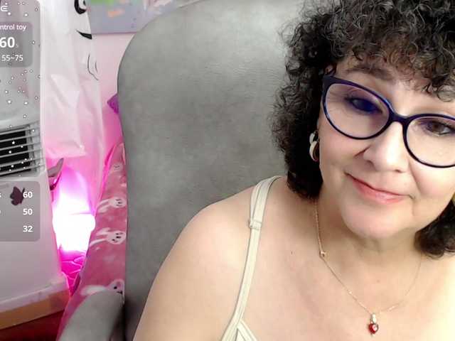 Fényképek cataleya-mom mom horny play bogboobs and squirt for you