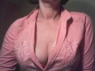 Erotikus videocsevegés catwoman89