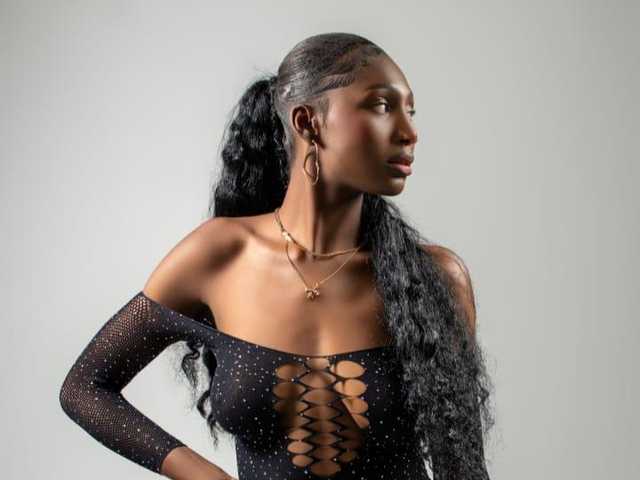 A profil fényképe celine-009