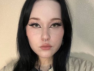 Erotikus videocsevegés CharlaJarman