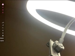 Erotikus videocsevegés CharlaJarman