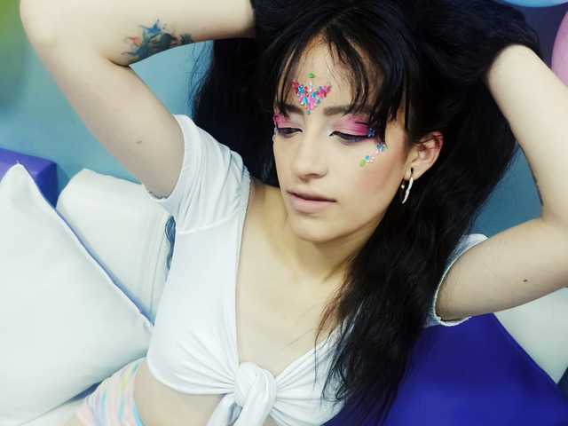 A profil fényképe charlott-777