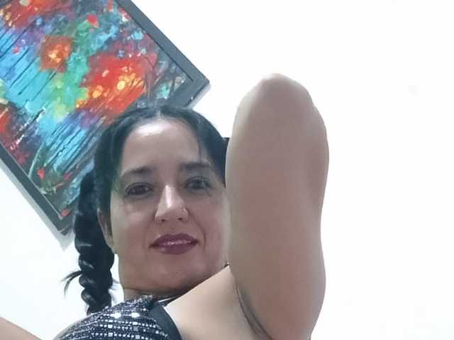 A profil fényképe CHARLOTTE-24