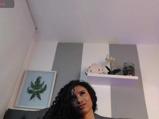 Fényképek Charlotte-69 mm hey, happy Saturday, come have some fun with me @totalgoal: dance all naked in oil: 100 tks#ebony#curly#bigass#oil#smaltits