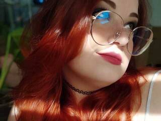 Erotikus videocsevegés ChellWillTell