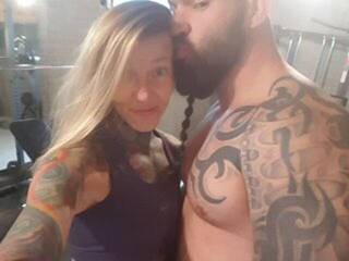 Erotikus videocsevegés SexyDP69