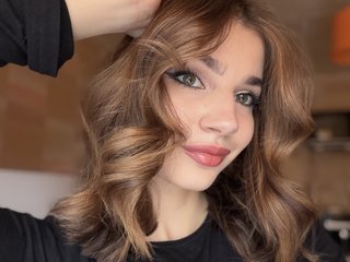 Erotikus videocsevegés StrawberryGirl