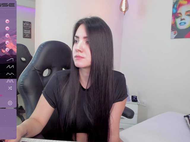 Fényképek Cherry-luxury hey guys want to see me naked and dance for you !!? :big77
