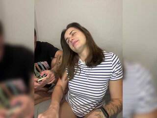 Erotikus videocsevegés CherryMax98