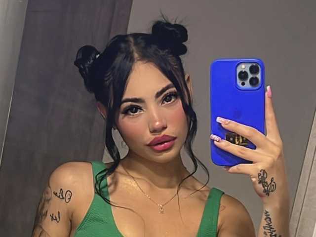 A profil fényképe cherrymodel