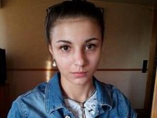 Erotikus videocsevegés chery96