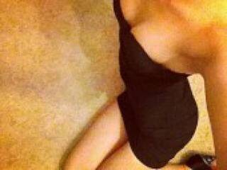 Erotikus videocsevegés chikablondi