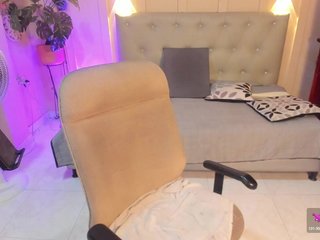 Erotikus videocsevegés chloe-rosse