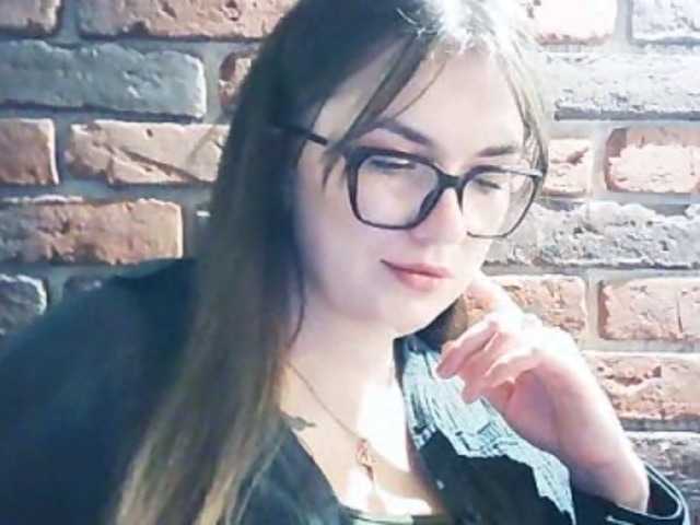 Sugárzási képernyőképek ChloeKiss