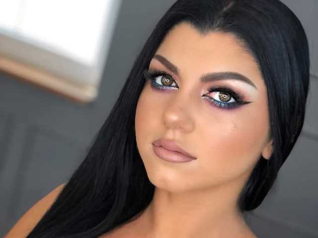A profil fényképe ChloeSquirts