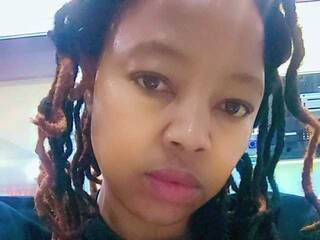 Erotikus videocsevegés Chocolatelipsx