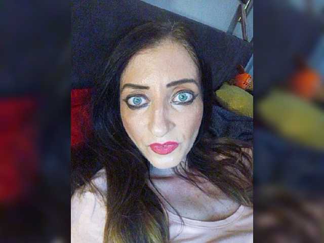 Sugárzási képernyőképek ChristianaHot