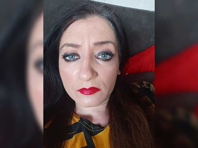 Sugárzási képernyőképek ChristianaHot