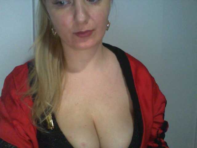 Sugárzási képernyőképek ChristinaHotX