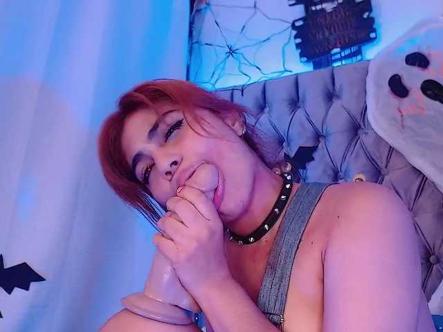 Fényképek Ciel-douce Do you have any idea how wet I can get? Come and check it out by using my dildo in your favorite position @total Follow me on my social networks @remain