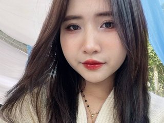 Erotikus videocsevegés CinBee18