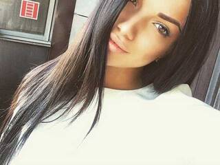 Erotikus videocsevegés vayaria