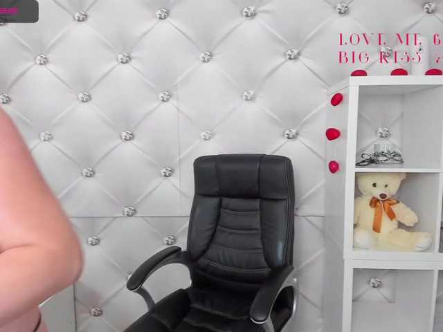 Fényképek CindySpencer #bbw Lets make oil show at goal!!